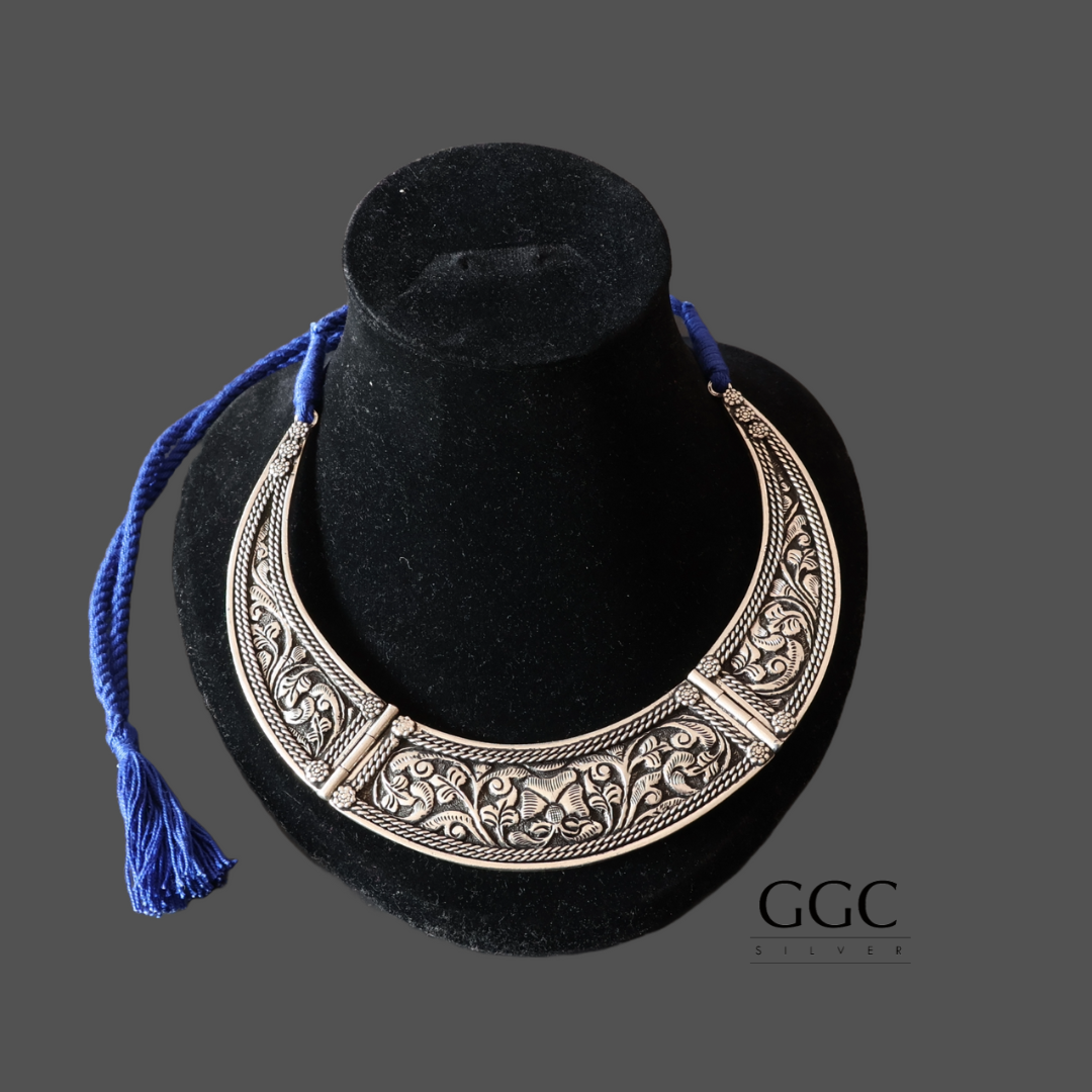 Floral Round Silver Hasli