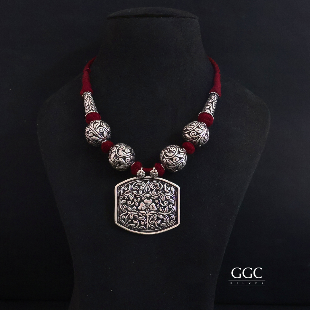 Floral Design Necklace