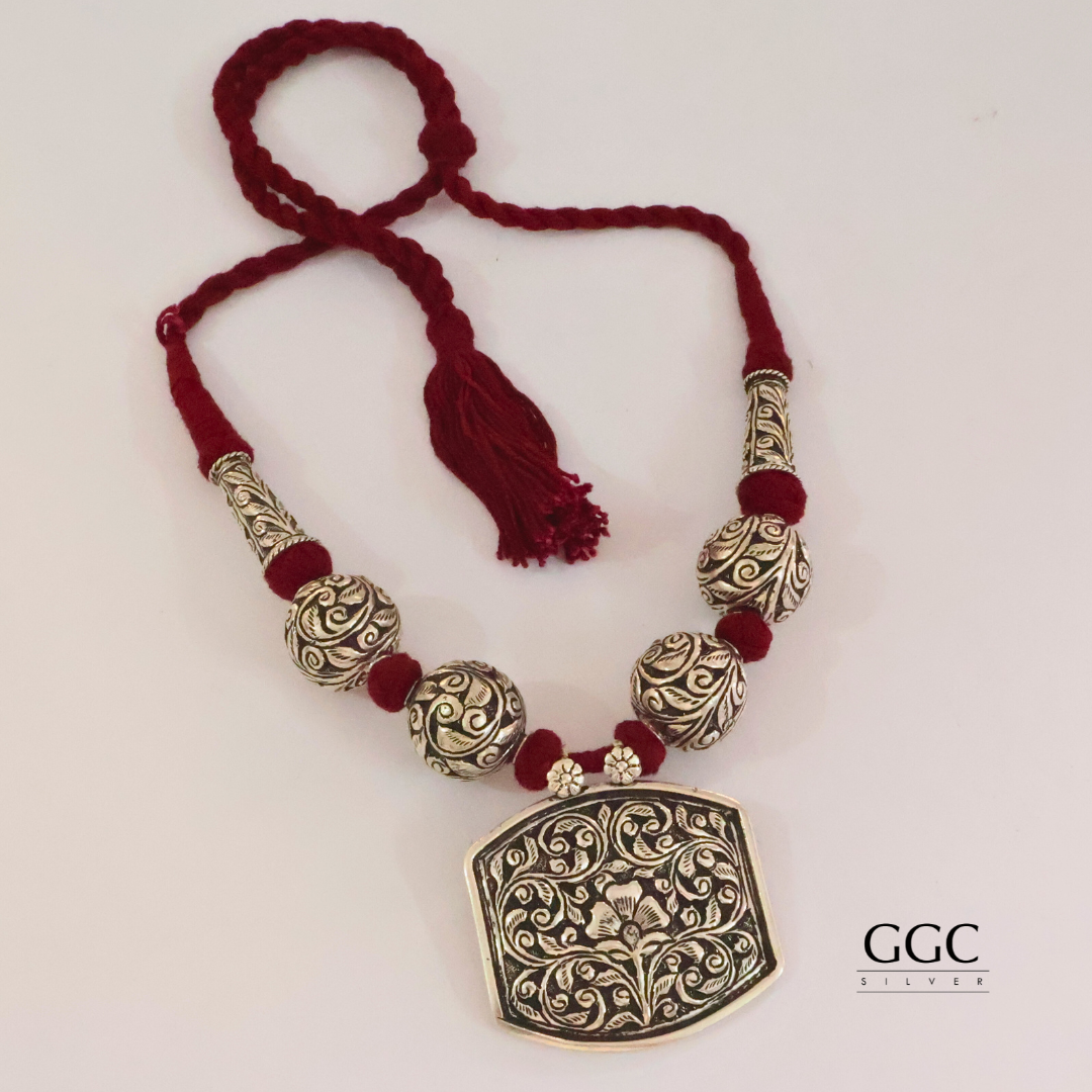 Floral Design Necklace