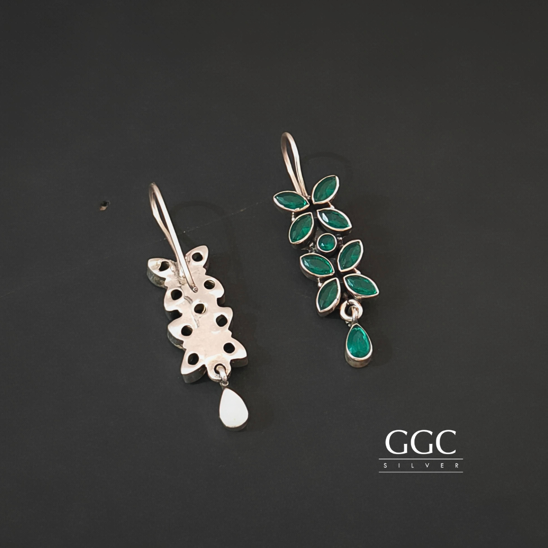Green onyx earring