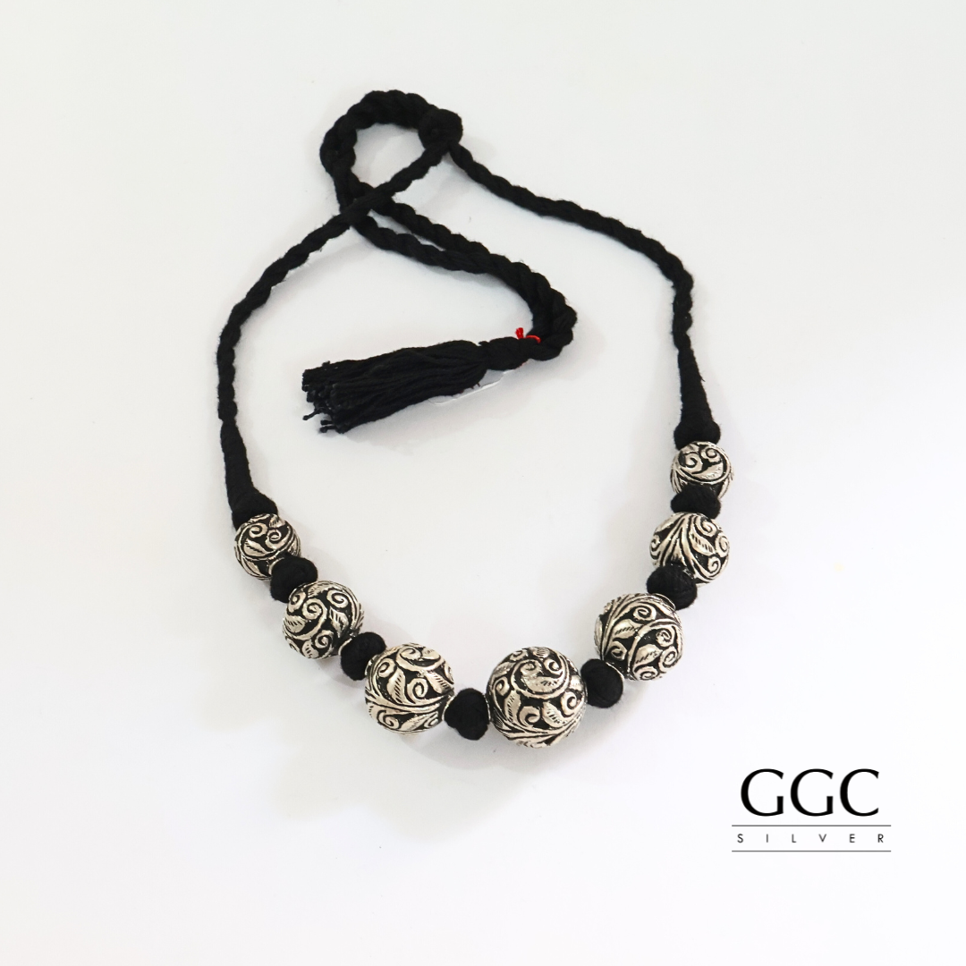 Floral beads necklace