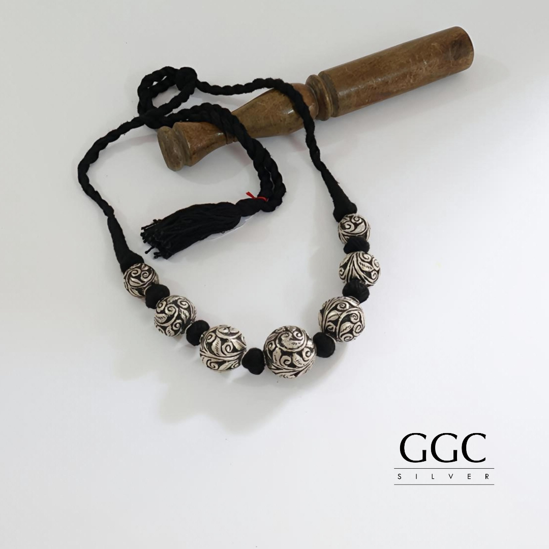 Floral beads necklace