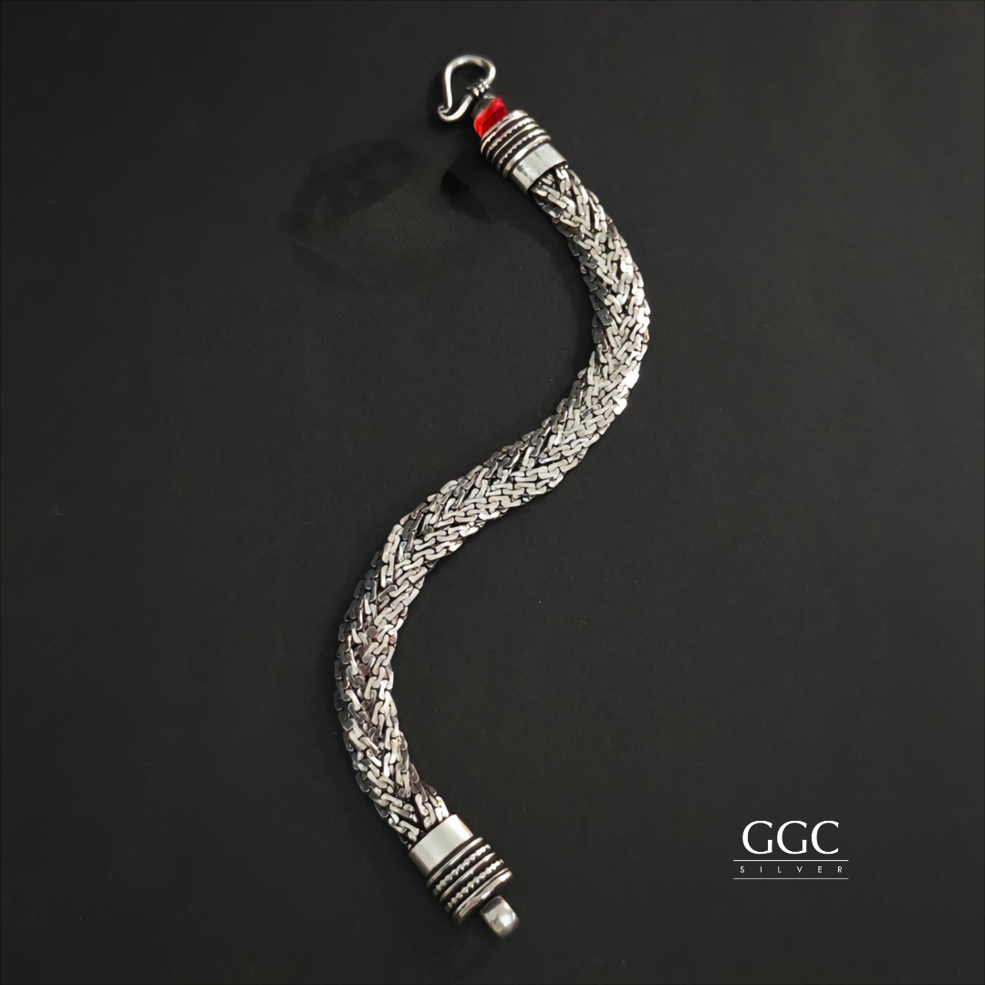 Twisted unisex bracelet