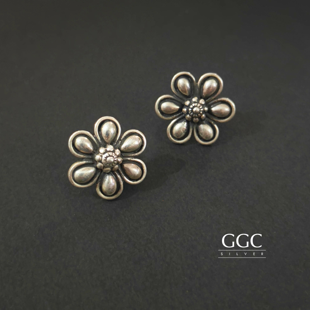 Floral stud