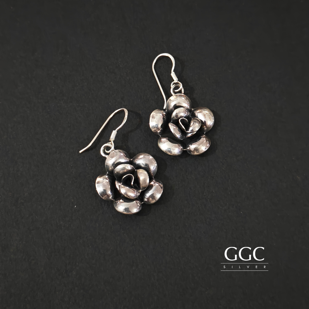 Floral stud