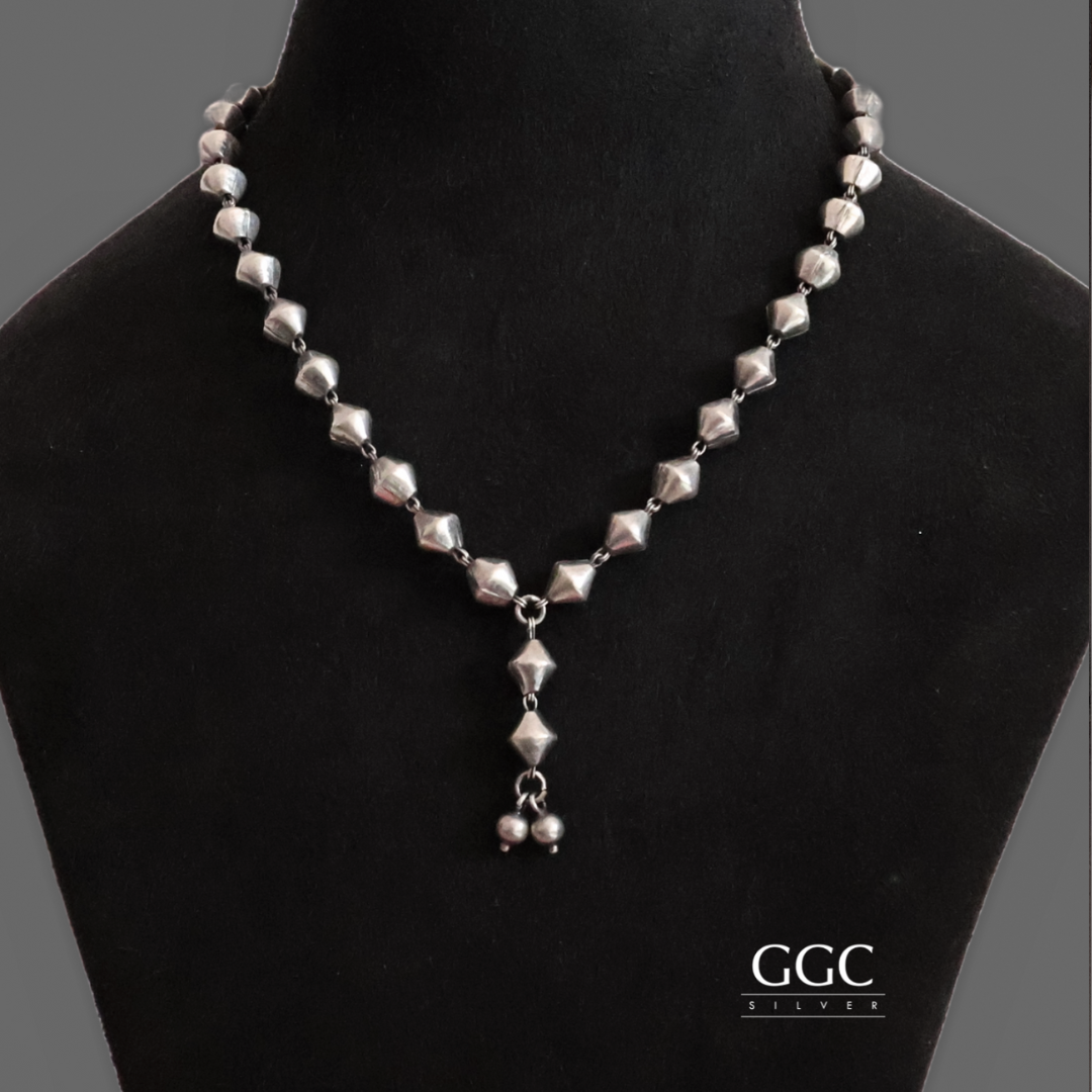 Silver Pearls Necklace