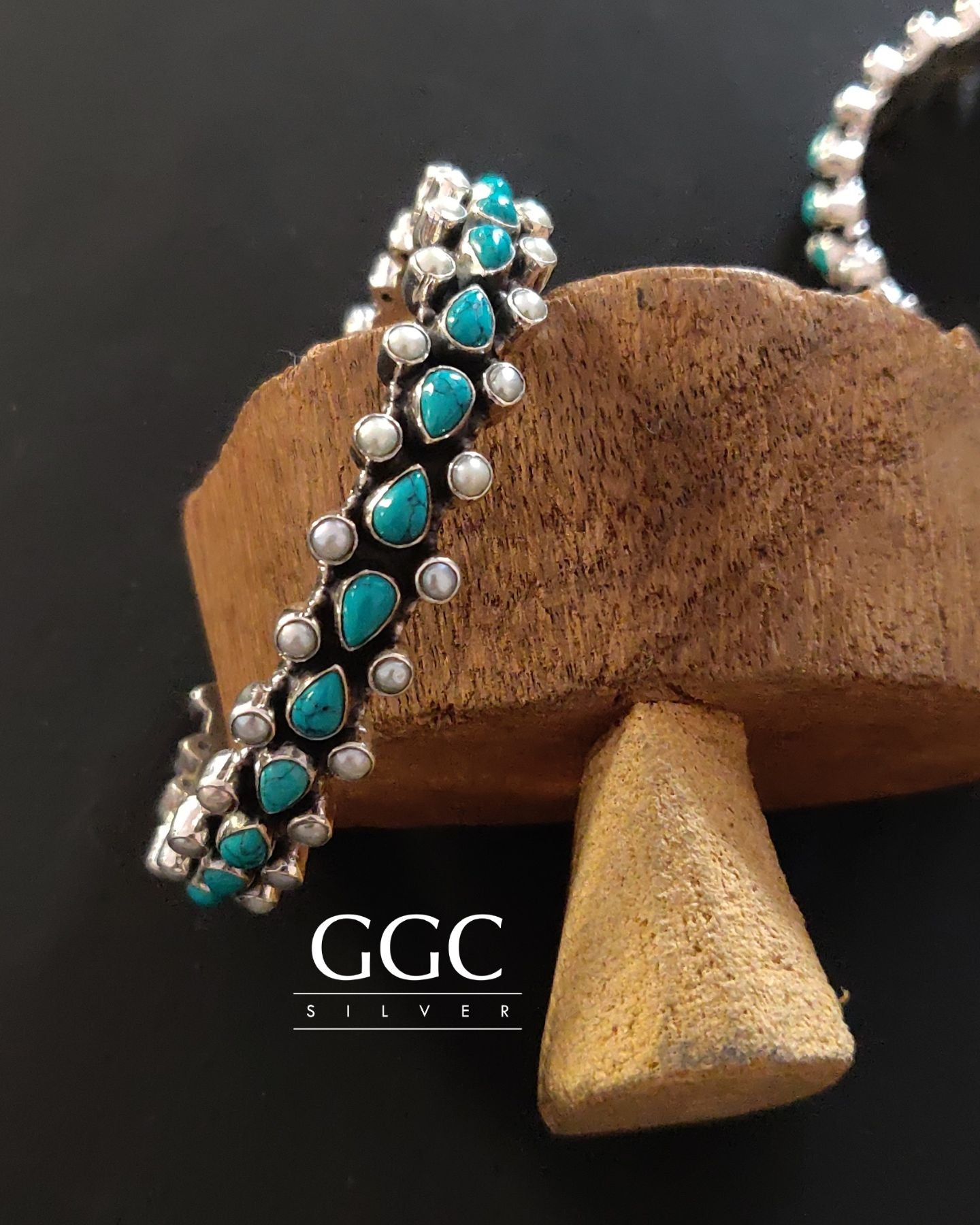 Turquoise pearl bangle