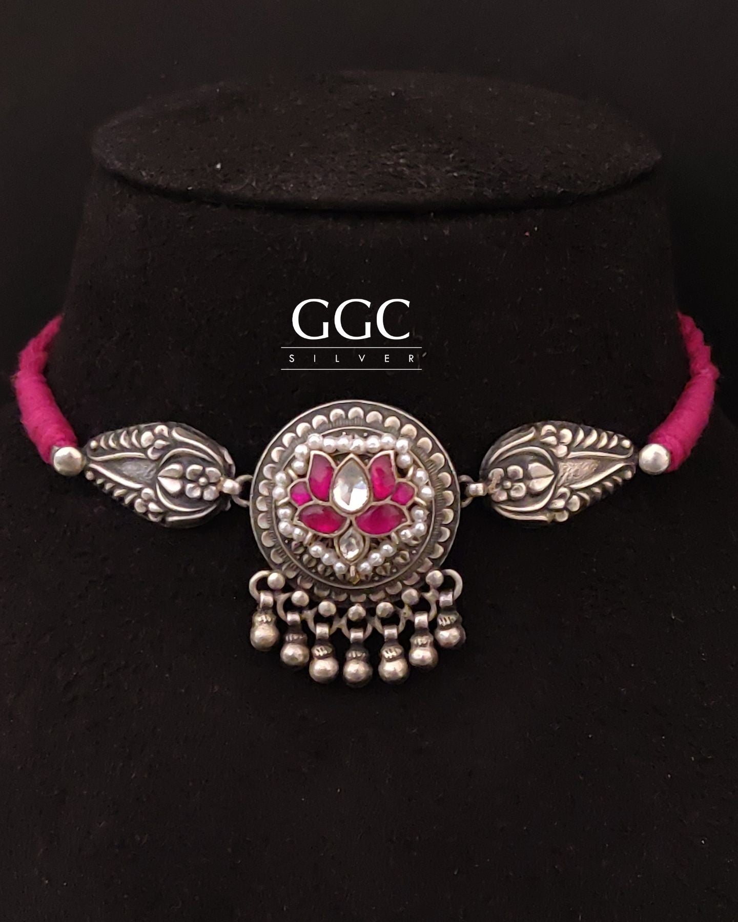 Lotus Kundan Choker