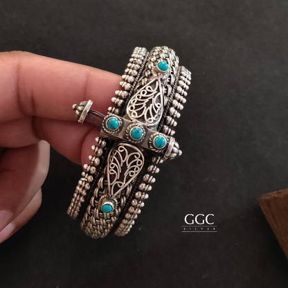 Traditional Turquoise kada