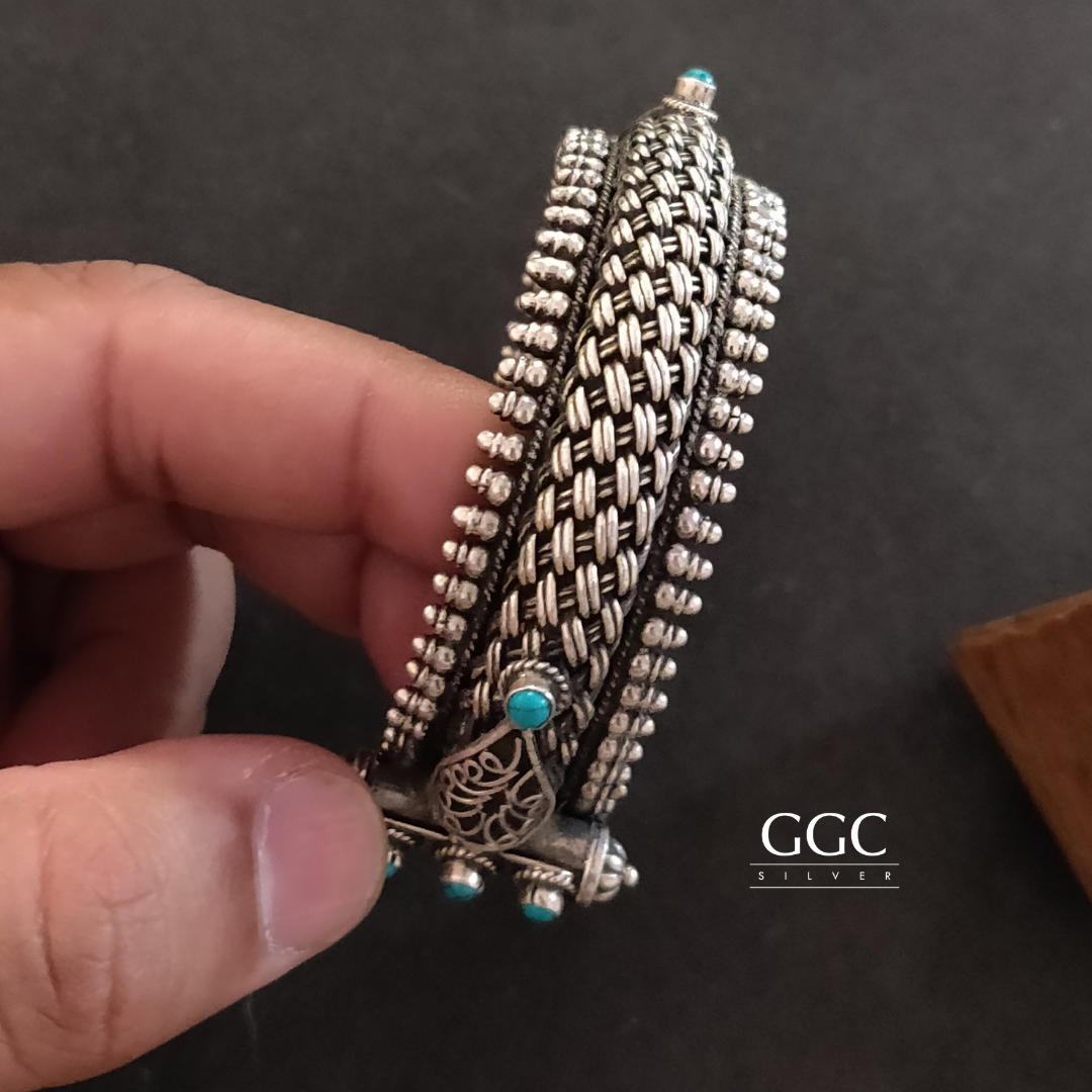 Traditional Turquoise kada