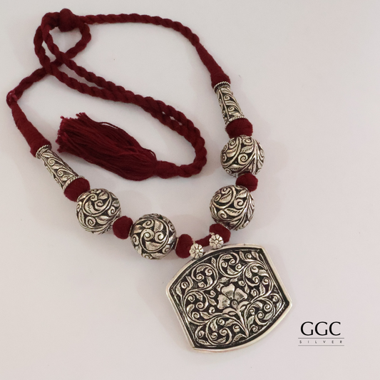 Floral Design Necklace