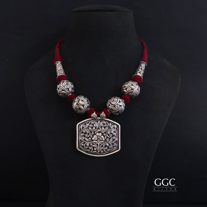 Floral Design Necklace