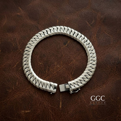 Matte finished men's bracelet