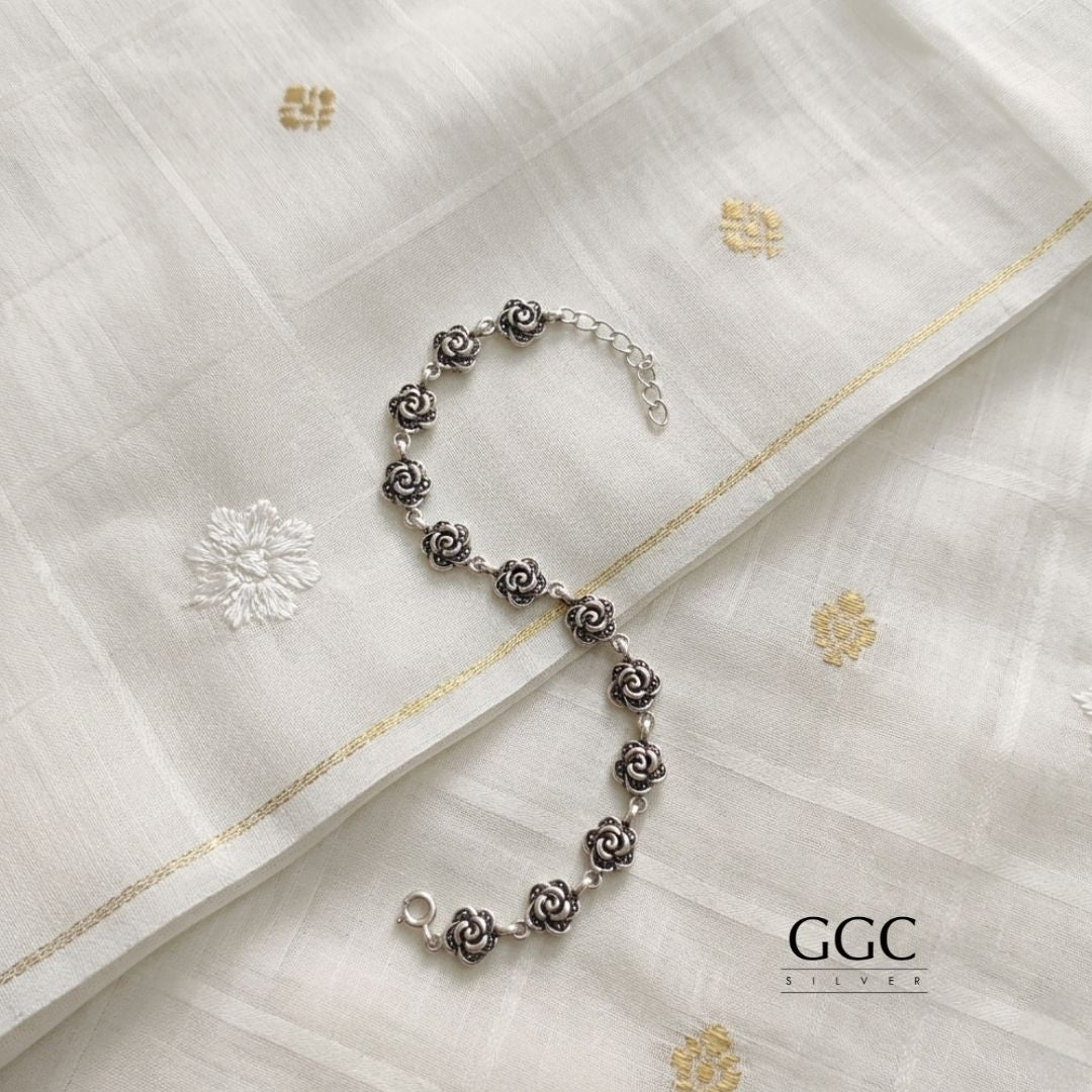 Rose bracelet