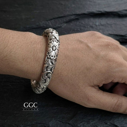 Chitai floral adjustable kada