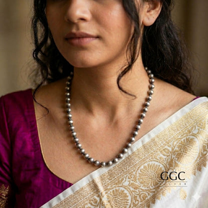 Silver ball necklace