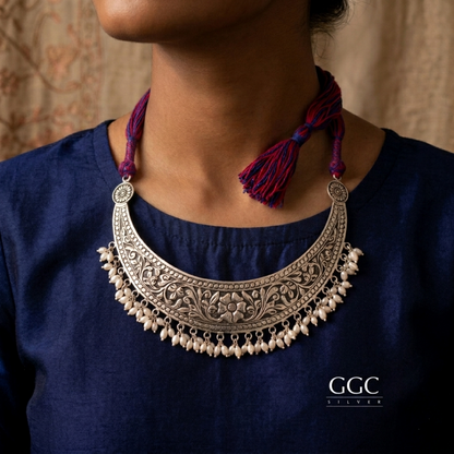 Floral silver chitai necklace
