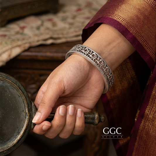 Mayur bangle