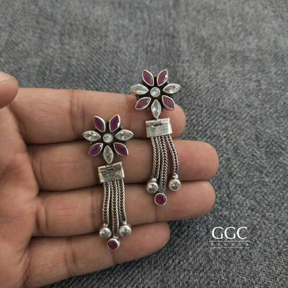 Zircon pendant set