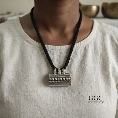 Amulet style