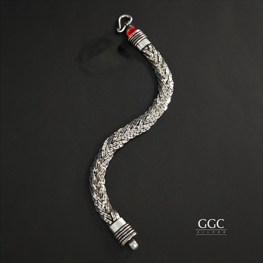 Twisted unisex bracelet
