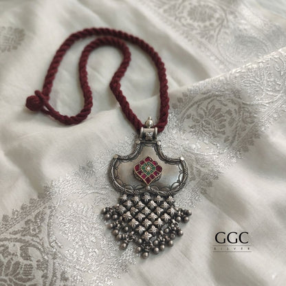 Kundan zali pendant