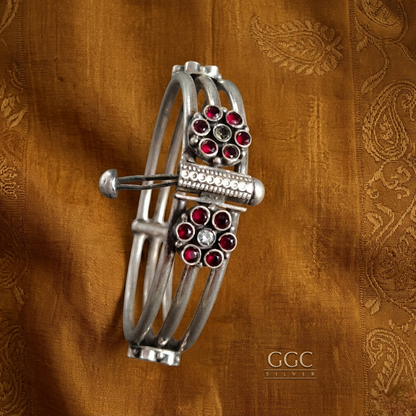 Flower kada