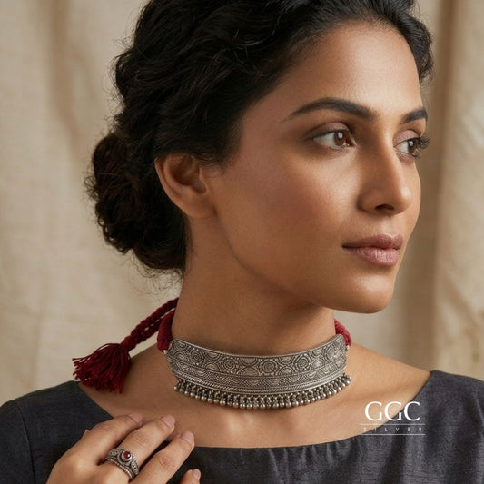 Nakashi floral design choker