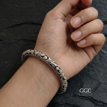 Chitai adjustable kada