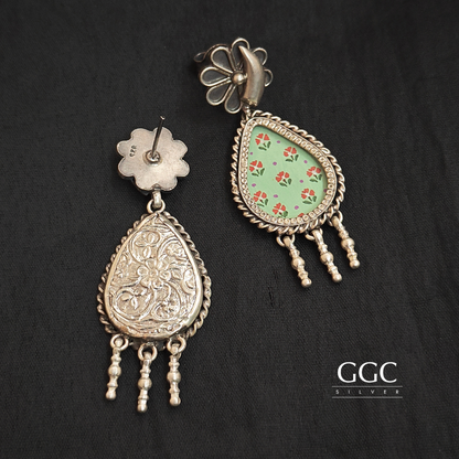 Floral oval hanging