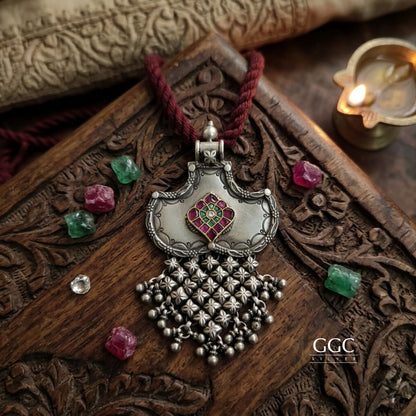 Kundan zali pendant
