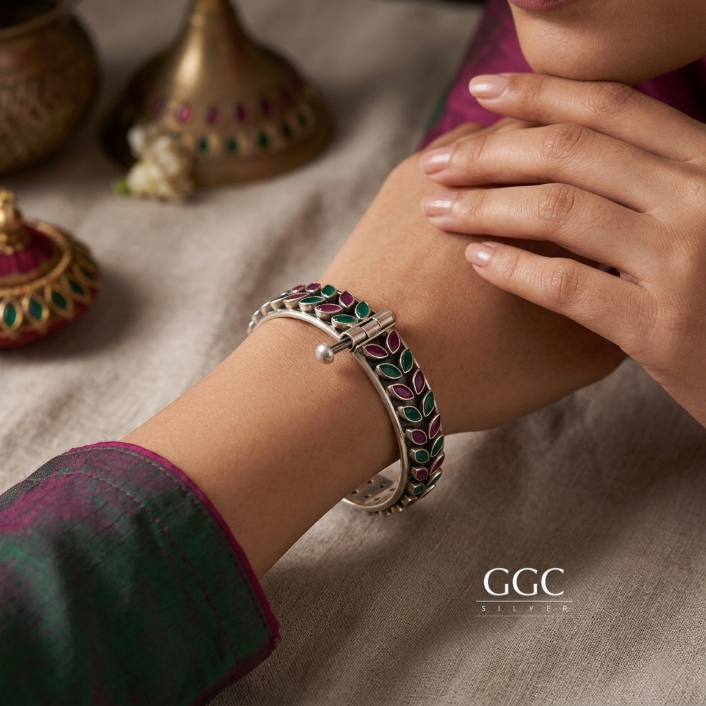 Stone leaf kada