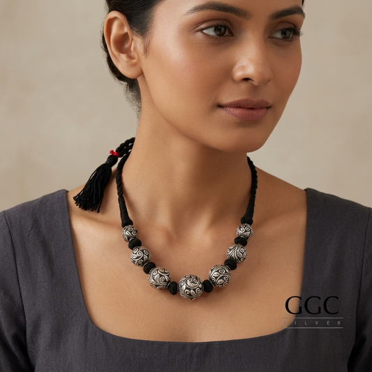 Floral beads necklace