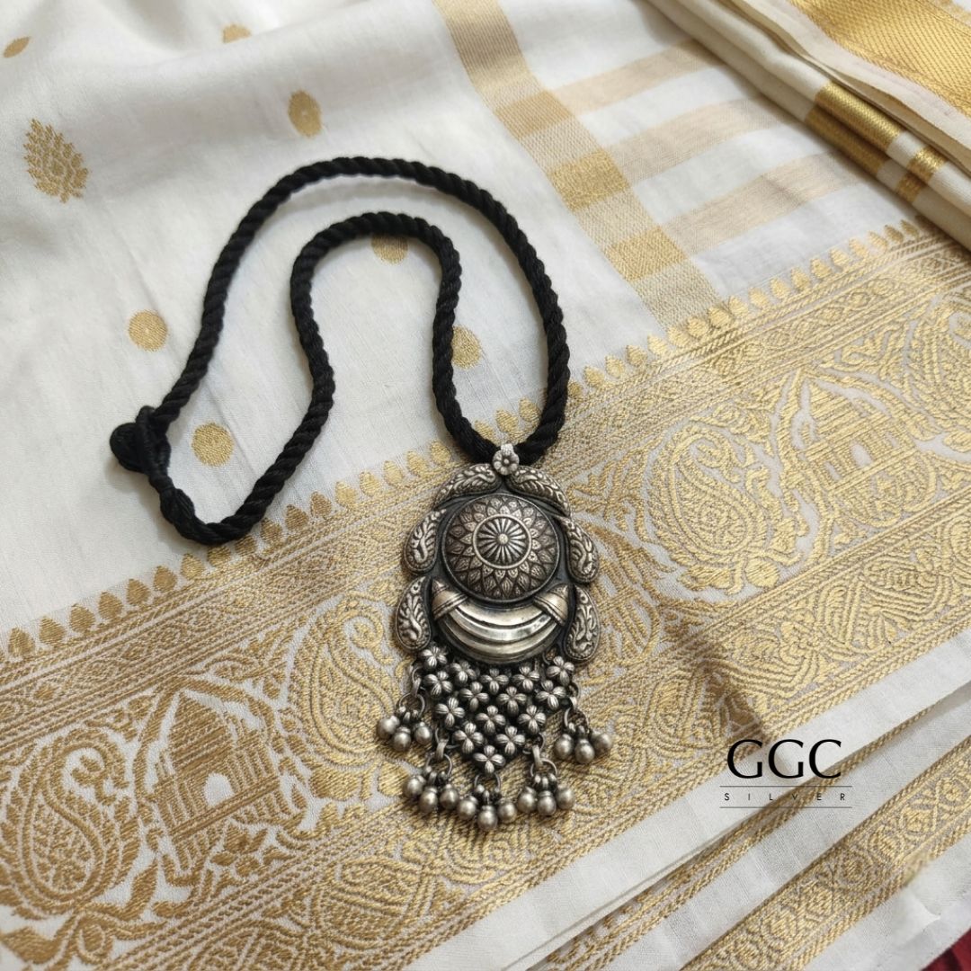 Traditional Zali Pendant