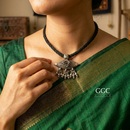 Traditional pendant
