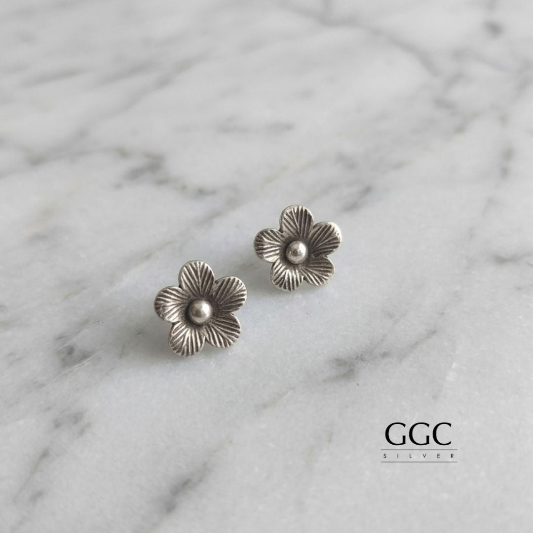 Flower stud