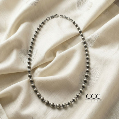 Silver ball necklace