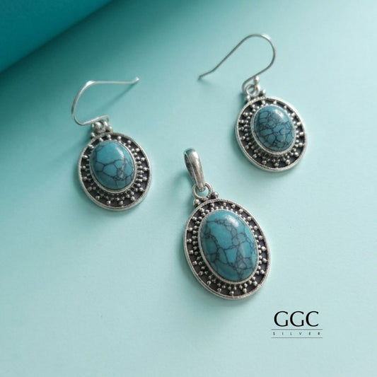 Turquoise pendant set