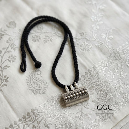 Amulet style