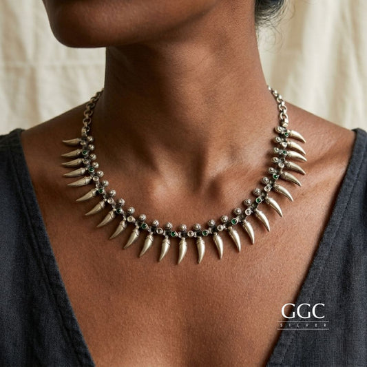 Spike necklace