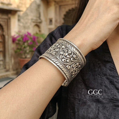 Floral cuff