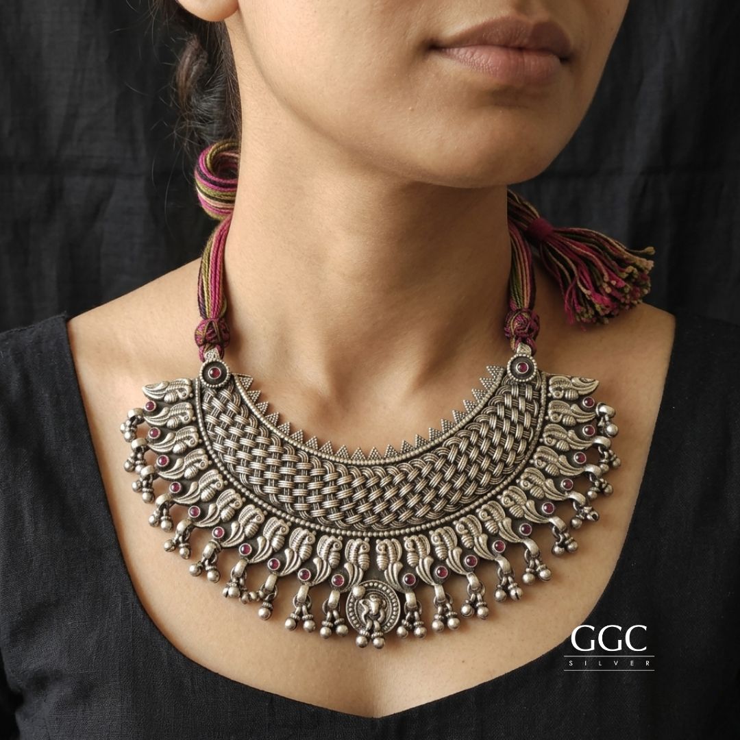 Tribal Moon Hasli