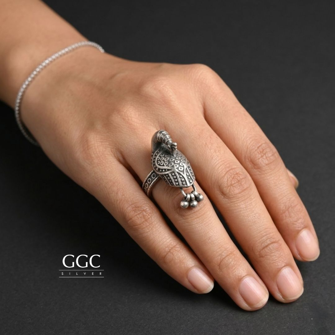 Peacock ring