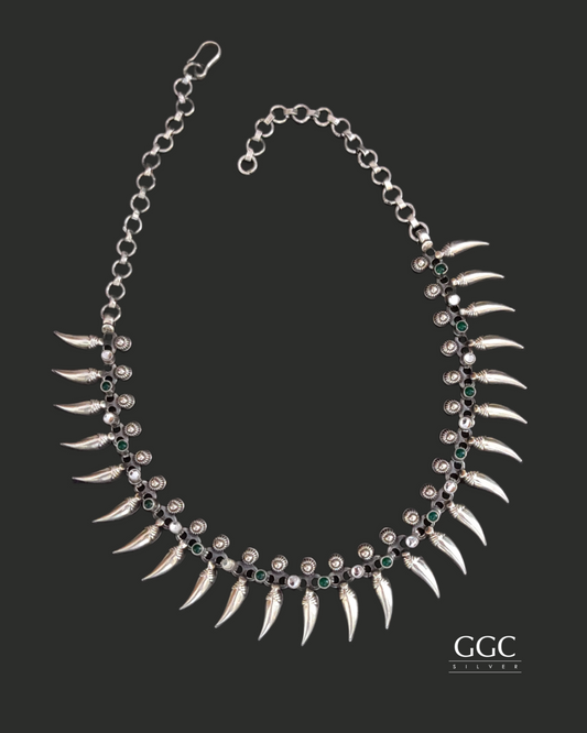 Spike necklace