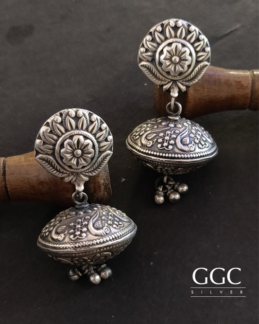 Flower earrings
